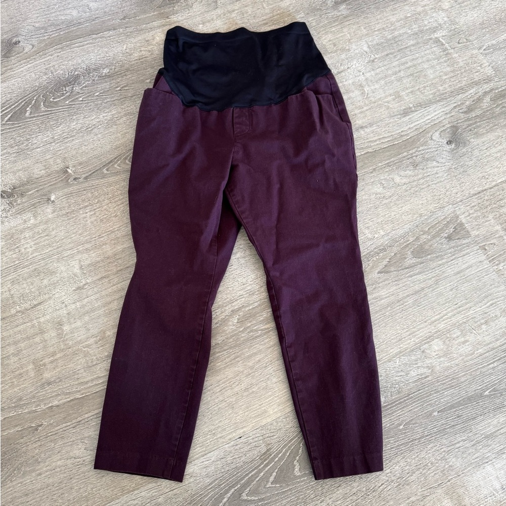 Old Navy Straight-Leg Maternity Pants in Burgundy with Black Panel